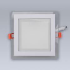 Светодиодный потолочный светильник Eleganz — идеальное решение для создания стильного и современного интерьера. Он прекрасно подойдёт для спальни, кухни, офиса или рабочих помещений. Этот светильник отличается универсальностью благодаря своему минималистичному дизайну, который позволяет использовать его в различных помещениях. В нём уже встроена лампа, поэтому вам не нужно покупать её отдельно — вы получаете готовое решение для освещения. Драйвер также входит в комплект. Светильник Eleganz со стеклянной рамкой не только обеспечит достаточное освещение для комфортного пребывания в помещении, но и добавит ему элегантности. Его исполнение гармонично впишется в любой интерьер, придавая ему стиль и изысканность. Выбирая этот светодиодный светильник, вы делаете выбор в пользу качественного и функционального освещения. Его простая конструкция позволяет легко установить его в любом пространстве, обеспечивая оптимальную яркость света. Установите потолочный светильник Eleganz со стеклянной рамкой и наслаждайтесь ярким светом, который подчеркнёт стиль вашего помещения и сделает его более уютным.