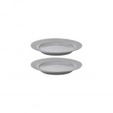 Набор из двух десертных тарелок глубокого темно-серого цвета подойдет как для праздничной сервировки, так и для обычного завтрака в будний день. Фарфоровые борта тарелок имеют рифленую поверхность и оригинальный зубчатый край, что добавляет им утонченности и изящества. При этом они достаточно прочны, чтобы выдерживать мытье в посудомоечной машине, так что ухаживать за ними будет очень просто. С этими тарелками можно составить целый сервиз, добавив к ним другую посуду из серии Edge — например, чашки и салатники Диаметр: 21 см. Материал: фарфор. • Можно использовать в микроволновой печи • Можно мыть в посудомоечной машине • Можно использовать в духовке при температуре не более 180? C • Можно замораживать