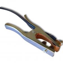 Кабель сварочный, зажим на массу WGC16300S предназначен для соединения сварочного аппарата с землей (заземление) во время проведения сварочных работ. Профессиональный зажим с толстыми медными вставками обеспечивает хороший контакт и продолжительный срок службы. Надёжная конструкция: кабель изготовлен из качественных материалов, обеспечивая надежность и долговечность использования. Кабель сечением — 16 кв мм. Длина кабеля — 4 м. Сварочный ток до 300А. Вилка кабельная — DX25. Диаметр штекера - 9 мм. DX25 (?9мм) Кабель сертифицирован международной компанией TUV. Кабели на напряжение не более 80В, оснащенные соединительными приспособлениями, для сварочного оборудования