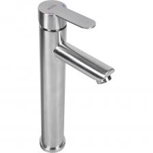 Смеситель для раковины BOND Smart B63-2700 - современное и функциональное решение для вашей кухни. Изготовленный из нержавеющей стали, он обладает высокой прочностью и долговечностью.Однорычажное управление обеспечивает легкость и удобство регулировки потока воды. Фиксированный излив и высота 265 мм делают его удобным для использования.Аэратор, встроенный в смеситель, обеспечивает мягкую струю воды, предотвращая разбрызгивание и экономя воду. Он также насыщает воду пузырьками воздуха, что делает процесс мытья рук более приятным.Смеситель оснащен керамическим картриджем диаметром 35 мм, который обеспечивает надежность и долговечность.Матовое покрытие придает смесителю стильный и современный вид. В комплект поставки входят смеситель, крепеж и гибкая подводка.С данным смесителем отлично будет смотреться донный клапан BOND с черной крышкой BV0188 или BV0288.Выбирая смеситель для раковины BOND Smart B63-2700, вы получаете надежное и функциональное решение для вашей кухни, которое будет служить вам долгие годы.