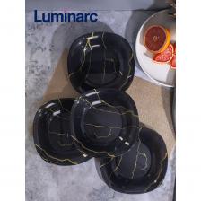 Серия посуды NEO CARINA ORCU BLACK от бренда LUMINARC — это стильное и инновационное решение для вашего стола. Нестандартная квадратная форма тарелок была специально разработана, чтобы создать уникальное визуальное восприятие. Исследования показали, что такая форма вызывает чувство сытости, а блюда, поданные в квадратных тарелках, кажутся вкуснее. Посуда выполнена из ударопрочного стекла, что гарантирует её долговечность и устойчивость к повреждениям, сохраняя безупречный вид даже при интенсивном использовании. Элегантный черный дизайн с визуальным эффектом кинцуги — это не только эстетическое наслаждение, но и символ стойкости и красоты, что придает каждой тарелке индивидуальность и стиль. Серия NEO CARINA ORCU BLACK идеально сочетает функциональность и искусство, создавая атмосферу уюта и роскоши на вашем столе.