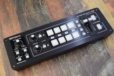 Компактный видеокоммутатор высокой четкости Roland V-1HD