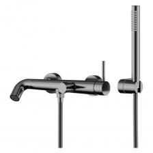 Смеситель из вороненой стали — эффектный выбор для стильного интерьера. Материал SUS 304 и покрытие MirrowShield обеспечивают долгий срок службы. Смеситель для ванны с душем KNOTLOR ELIXIR SS-32/GM – это идеальное решение для создания комфортной и функциональной ванной комнаты. Этот однорычажный смеситель с коротким изливом сочетает в себе современный дизайн и практичность, что делает его подходящим для любых интерьеров. С моделью SS-32/GM вы сможете легко управлять температурой и потоком воды, что обеспечивает удобство в использовании. Благодаря этому, вы можете наслаждаться расслабляющими водными процедурами. Смеситель для ванны с душем также отлично подходит для ежедневного использования и позволяет поддерживать высокий уровень гигиены. Он станет отличным дополнением к вашим сантехническим решениям, так как гармонично вписывается в любую ванную комнату благодаря современному минималистичному дизайну. Однорычажный механизм гарантирует легкость в эксплуатации, позволяя вам быстро переключать его между различными режимами работы. Компактные размеры и стильный внешний вид делают KNOTLOR SS-32/GM не только практичным, но и эстетически привлекательным. Будьте уверены, что вы выбрали качественный и надежный продукт, который прослужит вам многие годы. Преобразите свою ванную комнату с новым смесителем для ванны и душа и наслаждайтесь каждой минутой водных процедур с высоким уровнем комфорта и стиля.