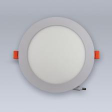 Светодиодная встраиваемая панель «Eleganz» — это компактное решение для офисов и производственных помещений. Её корпус светло-серого цвета имеет плавные формы и элегантный дизайн, что позволяет использовать её для оформления интерьеров в современных стилях. Замена устаревших моделей на светодиодные панели поможет сократить расходы на освещение. Эти устройства устойчивы к перепадам температуры в диапазоне от -25 до +50 °C, изменениям влажности и скачкам напряжения. Несмотря на металлический корпус и врезной способ монтажа, светодиодам не страшны перегревы. Все эти характеристики гарантируют надёжную и безопасную работу панелей в течение 40 000 часов.