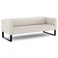 Внимание!ОпорыH000090 не входят в комплект поставки (приобретаются отдельно).Эргономичный дизайн дивана с удобной посадкой и широким прямоугольным подлокотником обеспечит максимальный комфорт, как сотрудникам, так и посетителям вашего офиса.Запатентованный стиль и элегантный внешний вид дивана позволяют гармонично вписать прямой диван MOON 153 в любую обстановку, а также стать отличным дополнением домашнего интерьера.Экокожа легко чистится и устойчива к износу, а качественный наполнитель дивана не дает усадки и обеспечивает сохранение первоначальной формы даже после длительной эксплуатации.Диван станет идеальным решением для обустройства зоны ожидания, приемной или рабочего пространства.