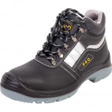 Изготавливаются из натуральной кожи (юфть) толщиной 1,8 мм с отделкой из современных обувных материаловобеспечивают защиту от механических повреждений, общих производственных загрязнений, , проколов, скольжения и ударов; не предназначены для сварочных работ и работ с высококонцентрированными кислотами; двухслойная подошва устойчива к воздействию химических факторов — нефти, нефтепродуктов, растворов КЩС до 20%;для защиты от ударов применяется внутренний защитный носок из композита ударной прочностью 200 Дж (Мун 200) с прокладкой, препятствующей надавливанию при ходьбе;глухой клапан-язык защищает от попадания внутрь мелких предметов, брызг, камней и пыли; мягкий кант обеспечивает комфорт и защищает ногу от боковых ударов; верх обуви имеет светоотражающие вставки, что делает работу безопасной в тёмное время суток.