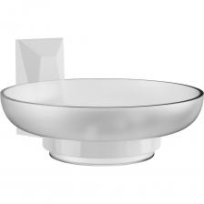 Поднимите дизайн вашей ванной комнаты на новый уровень с этой изысканной мыльницей "ICE" White в геометрическом стиле. Ее современные геометрические формы придадут вашей ванной комнате уникальный вид, а также обеспечат надежное и гигиеничное хранение вашего мыла. Два варианта крепления: на шурупах (в комплекте) или силиконовое крепление (продается отдельно)