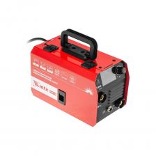 Инверторный аппарат полуавтоматической сварки MTX FCAW-130 94300 работает с постоянным сварочным током до 130 A, продолжительность включения составляет 60%. Доступна сварка покрытым электродом (MMA), порошковой (или флюсовой) проволокой диаметром 0,8 / 1 мм (FCAW), а также аргонодуговая сварка неплавящимся электродом Lift TIG (горелка не входит в комплект поставки). Аппарат подходит для сварки конструкционных и нержавеющих сталей, а также цветных металлов. Режим Synergy упрощает работу: аппарат автоматически подбирает оптимальную толщину заготовки в соответствии с выбранным диаметром сварочной проволоки и силой тока. Основные параметры отображаются на удобном дисплее. Аппарат разработан с использованием передовой инверторной технологии IGBT и обеспечивает стабильный сварочный ток на выходе.