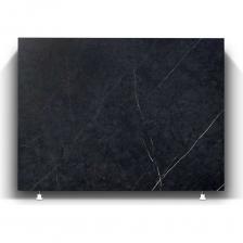 Торцевой экран под ванну Rita 70 см черный мрамор создает гармоничное продолжение фронтальных экранов серии Рита. Панель из прочного МДФ с высококачественной пленкой ПВХ создает эффект натурального камня. Размер изделия без опор составляет 651х520х28 мм, высота конструкции с опорами может варьироваться в пределах 535-610 мм. Конструкция оснащена алюминиевыми стойками с регулируемыми опорами, позволяющими установить экран на высоту от 53,5 до 61 см. Благодаря особой системе крепления болтами враспор и универсальной ориентации (право/лево), монтаж не составит труда даже для начинающего мастера. Материалы, применяемые при производстве, отличаются повышенной влагостойкостью и долговечностью. Простота сборки и надежность креплений делают этот экран привлекательным решением для современного интерьера.