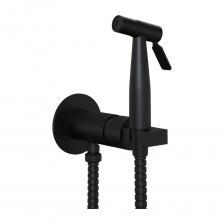 Новый уровень безопасности и дизайна от премиального итальянского бренда PAINI – гигиенический душ CASTELLO ROUND. Рычаг смесителя является одновременно и держателем для лейки. Он сам закрывается после установки лейки, тем самым решая проблему протечки из-за незакрытого смесителя. Современные европейские технологии позволяют экономить воду и заботиться об окружающей среде. А непревзойденный стиль, круглый массивный корпус и несколько вариантов цвета покрытия позволяют подобрать модель индивидуально под дизайн санузла.