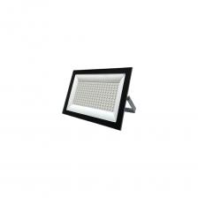 Прожектор FLLED LightPAD 200W Grey представляет собой мощное и надежное осветительное устройство, идеально подходящее для различных задач освещения. Благодаря использованию светодиодов, он обеспечивает световой поток в 20000 люменов, что позволяет эффективно освещать большие площади. Цветовая температура 2700К создает теплый белый свет, способствующий комфортному восприятию. Корпус из металла гарантирует долговечность и устойчивость к внешним воздействиям, а степень защиты IP65 обеспечивает защиту от пыли и влаги, что делает его подходящим для использования на открытом воздухе. Монтажная скоба (лира) упрощает установку, а питание от сети 220В обеспечивает стабильную работу. Компактные размеры 330x240x30 мм и вес 1.51 кг делают его удобным для транспортировки и монтажа.