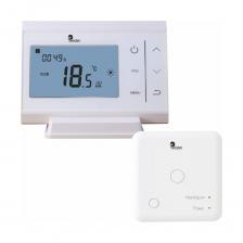 Электронный цифровой комнатный беспроводной термостат с недельным программированием и приемником предназначен для поддержания заданной температуры в помещении путем управления оборудованием или отдельными элементами климатических систем.Резервное хранилище: энергонезависимая память EEPROMМаксимальное напряжение / резистивная(индуктивная) нагрузка: 250 В переменного тока/10(3) А.Контакты переключателя приемника: NO и NC