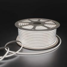 Светодиодная лента COB 220 В предназначена для создания различных световых решений на улице и в нежилых помещениях.Может использоваться в качестве общей и декоративной подсветки фасадов зданий, световом оформлении рекламных конструкций, фигур и экспозиций.Светодиодная лента помещена в ПВХ-оболочку с полупрозрачным рассеивателем и имеет размер 13х6 мм.Данная модель светодиодной ленты обладает холодным белым цветом свечения с цветовой температурой 6500 К. Длина изделия 50 м.Отрезать светодиодную ленту можно в специально отмеченных местах, которые располагаются через каждые 50 см.Изделие полностью защищено от попадания пыли и может эксплуатироваться в зонах с повышенной влажностью, а также на улице.Подключение к сети ~230 В осуществляется при помощи шнура питания с диодным мостом (приобретается отдельно).Шнур питания для светодиодной ленты: 37695918Комплект заглушек: 37696134Комплект крепежей: 37696014Комплект коннекторов: 37696038  Аналоги: теплый белый цвет свечения 3000К: 37696092, дневной белый цвет свечения 4000К: 37695768