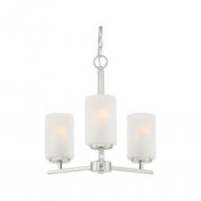 Люстра классическая ЭкономСвет 13133/3SN WT представляет собой подвесной светильник, который гармонично впишется в современный интерьер. Она оснащена тремя плафонами под лампы с цоколем E27, что позволяет использовать как лампы накаливания, так и светодиодные. Мощность каждой лампочки составляет 40 Вт, обеспечивая достаточное освещение для площади до 7 квадратных метров. Арматура выполнена из металла с матовой сатиновой поверхностью, что придает изделию элегантный вид. Плафоны из молочного стекла направлены вверх, создавая мягкое и равномерное освещение. Высота люстры регулируется, что позволяет адаптировать её под различные условия помещения. Уровень защиты IP20 обеспечивает базовую защиту от пыли.