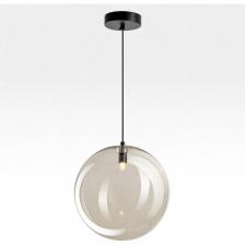 Современный подвесной светильник Citilux ORTON CL202041 представляет собой гармоничное сочетание правильных геометрических форм и воздушной лёгкости. Прозрачный стеклянный шар с лёгким дымчатым оттенком, подвешенный на чёрном матовом металлическом основании, выглядит эффектно при любом освещении.В изделии используется 1 LED лампа с цоколем G9 мощностью 15Вт (в комплект не входит, приобретается отдельно). Диаметр плафона 25см.Элегантный светильник ORTON идеальное решение для:Маленьких комнат – выглядит воздушно, оставляя пространство свободнымОбеденной зоны – добавит интерьеру динамикиКоридоров и вытянутых помещений – подчеркнёт архитектурные особенности пространства