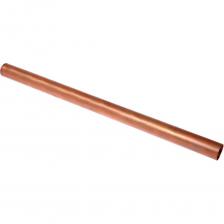 Конструктивные особенности трубчатой линейной системы снегозадержания из меди по ГОСТ 1173. Трубчатая линейная система снегозадержания состоит из опорных кронштейнов, через которые пропущены одна или две параллельные трубы (обычно ? 25–35 мм). Кронштейны крепятся к кровле, а трубы удерживают и разделяют снежные массы, предотвращая их лавинообразный сход. Стандартные варианты применения трубчатого снегозадержания: Две нижние опоры с трубой – применяются, если система снегозадержания расположена в нижней части ската или на крышах с небольшим уклоном (обычно до 30°) и короткими скатами (обычно до 5–6 м), в регионах, где снеговая нагрузка умеренная и снег сходит постепенно. Две нижние с двумя верхними опорами и две трубы – применяются на крутых (обычно свыше 30°) или длинных скатах (обычно более 6 м), а также в регионах с высокой снеговой нагрузкой или при большой длине труб, чтобы обеспечить дополнительную жесткость и надежность крепления. Преимущества нашей системы снегозадержания из меди: Полная совместимость с медными кровлями; Устойчивость к коррозии и ультрафиолету; Элегантный внешний вид - со временем покрывается патиной; Достаточная прочность материала даже при высокой снеговой нагрузке; Возможность приобрести как каждый элемент отдельно, так и полный комплект системы снегозадержания. Нижняя опора – код товара на сайте (SKU) 38359530 Верхняя опора – код товара на сайте (SKU) 38359200 Труба – код товара на сайте (SKU) 38359212