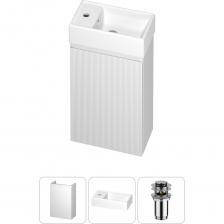 Комплексное предложение по специальной цене от Wellsee – идеальное решение для вашего комфорта. Составляющие набора проходят непрерывные деликатные апгрейды для достижения абсолютной гигиены, надежности монтажных элементов и максимального удобства в использовании. КОМПАКТНАЯ ТУМБА С РАКОВИНОЙ WC AREA. Функциональный комплект тумбы с раковиной шириной 40 см предназначен для небольших помещений, где важно сохранить каждый сантиметр свободного пространства и организовать продуманную систему хранения. Регулируемая полка внутри тумбы позволяет разместить необходимые гигиенические принадлежности, а также емкости с бытовой химией разного объема, высоты и веса. Крепления, входящие в комплект поставки, выдерживают нагрузку до 100 кг. Благодаря подвесной конструкции изделие можно установить на оптимальной высоте для удобного мытья рук как взрослых, так и детей. Основа тумбы – высококачественная импрегнированная плита МДФ, пропитанная специальным составом для максимальной защиты от влаги и образования плесени. Усиливают защитный эффект пятислойное покрытие TotalCover® и обработка поверхностей водоотталкивающим лаком, что предотвращает впитывание влаги и разбухание мебели. Мини-раковина с приятным глянцевым покрытием идеально дополняет стильную тумбу WC Area. Глубина чаши и эргономичное расположение бокового отверстия для смесителя удобны для мытья рук, лица и гигиенических процедур. Свободное место в зоне крыла позволяет разместить мыльницу или стакан с зубными щетками. Благодаря грязеотталкивающему слою минералов и повышенному антиадгезионному свойству поверхность раковины не впитывает грязь и известковый налет, устойчива к красителям и сохраняет исключительную белизну на долгие годы. ДОННЫЙ КЛАПАН CLICK-CLACK. Донный клапан из высококачественной латуни отличается прочностью и долговечностью, устойчив к коррозии, процессам окисления и повреждениям. Внутренние стенки изделия имеют фирменное защитное покрытие Protect’IN, препятствующее скоплению грязи и оседанию водопроводных примесей и солей, что облегчает уход и снижает вероятность образования засоров. В быту наличие клапана не только сдержит проникновение неприятных запахов из канализации, но и превратит обычную раковину в многофункциональный атрибут: от своеобразной емкости для стирки вещей, мытья игрушек до уходовых ванночек. Заглушка клапана служит барьером от попадания мелких предметов в сливное отверстие раковины, а удобная разборная конструкция позволяет прочищать механизм от возможных загрязнений за считанные минуты. ВАННАЯ КОМНАТА В СТИЛЕ WELLSEE. Дизайнерская сантехника для умывальной зоны представлена в едином стиле, гармонично дополняет друг друга и создает органичный тандем в широкой линейке цветовых вариаций.  МНОГОСЛОЙНАЯ УПАКОВКА. Все компоненты набора тщательно упакованы в заводскую тару с надежной фиксацией от случайного смещения и повреждения продукции в процессе транспортировки. Многослойная упаковка из плотного гофрированного картона формирует каркас, защищает от ударных нагрузок и случайных царапин.