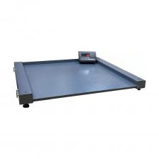 Низкопрофильные платформенные весы - альтернатива стандартным весам, когда необходима минимальная высота от пола. Датчики вынесены в стороны от платформы, что позволяет снизить высоту рабочей поверхности до 5 см над полом. Платформа выполнена из рифленой стали толщиной 4 мм, располагается на 4 датчиках, с двух сторон есть ручки для удобной транспортировки. Светодиодный индикатор, имеет встроенный аккумулятор, заряжается от сети. К платформам можно дополнительно приобрести пандус или стойку под индикатор.