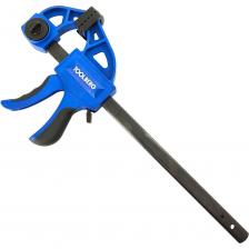 Быстрозажимная струбцина применяется для зажатия и фиксации различных заготовок и деталей при склеивании и других слесарных работах. Специальный механизм пошагово перемещает подвижную губку вдоль направляющей до достижения максимально плотного захвата детали. Может использоваться в качестве распорного инструмента, для этого необходимо переставить опорную губку на другой конец штанги. Эргономичные двухкомпонентные рукоятки создают комфорт при работе.