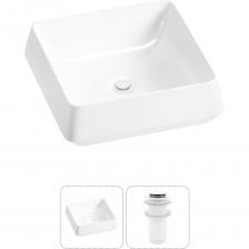 Все составляющие набора проходят деликатные апгрейды для достижения абсолютной гигиены, надежности монтажных элементов и максимального удобства в пользовании. В процессе обжига керамики при температуре 1250° С образуется плотная трехслойная фарфоровая структура, которая придает прочность и обеспечивает белизну как внутренней, так и внешней поверхности умывальника. Антибактериальное грязеотталкивающее покрытие керамики Lavinia Boho препятствует образованию налета и размножению патогенных бактерий. Для регулярной уборки раковины достаточно использования теплой воды и мягкой салфетки. Конструкция всех элементов набора идеально сочетается. Интуитивно понятный монтаж позволяет за считанные минуты осуществить сборку и подключение всех элементов набора, не прибегая к помощи профессионалов, и наслаждаться полученным результатом каждый день. Четко отлаженная система отгрузки позволяет каждому покупателю получить сантехнику в отличном состоянии со всеми гарантийными документами на покупку. Перед погрузкой каждое изделие из комплекта проходит детальный визуальный осмотр для предупреждения возможных царапин и повреждений. Комплект поставляется в единой коробке, в которой размещены все элементы набора в дополнительных индивидуальных упаковках, что гарантирует наличие всех позиций и их сохранность.