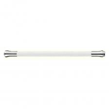 A7256 излив гибкий силиконовый с аэратором L=550 мм белый/хром крепление к корпусу смесителя: штуцер с креплением боковым винтом для использования с латунными корпусами: A4403, A4466 Смеситель для умывальника FASHUN предназначен для подачи и смешения холодной и горячей воды, поступающей из централизованных или местных систем холодного и горячего водоснабжения. Не предназначен для смешивания других иных жидкостей. Продукция торговой марки FASHUN соответствует общеевропейским стандартам (CE), американским стандартам (UL), международным стандартам качества (ISO). Продукция, товарный знак, упаковка, маркировка защищены патентным правом, имеют сертификаты качества.