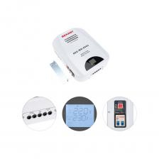 Однофазный стабилизатор переменного напряжения релейного типа марки REXANT предназначен для поддержания стабильного напряжения сети и питания электрооборудования и бытовых приборов. При отклонении входного напряжения от нормы устройство стабилизирует его, благодаря чему подключенное к нему оборудование можно использовать без опасности вероятных поломок. Оснащен индикацией основных режимов работы, а также уровней напряжения на входе и выходе. Номинальная величина выходного напряжения составляет 220 В ± 10%. Наличие варистора позволяет сглаживать импульсные помехи. Устройство незаменимо в случае необходимости защитить оборудование от поломок вследствие перепадов напряжения в сети. Опция байпас позволяет переключать электропитание нагрузки на входную сеть в обход электронной схемы устройства в период, когда его использование нецелесообразно. Например, при низкой нагрузке на сеть.