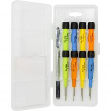 Универсальный набор отверток от бренда BaumAuto включает 9 предметов и представляет собой незаменимый, многофункциональный инструмент для качественного ремонта и сборки мелких предметов.Состав набора:Отвертки:PH1.5PH2.0SL2.0Y2.0TS0.8TS1.2T2T5Дополнительный инструмент:Металлическая лопаткаЭргономичные ручки: Все отвертки имеют удобные ручки, что позволяет работать с ювелирными изделиями без усталости.Качество материалов: Изготовлены из высококачественной стали с острыми наконечниками, что обеспечивает высокую точность при работе с ювелирными украшениями.Долговечность и надежность: Набор гарантирует долговечность в использовании и надежность в работе.Удобство хранения: Поставляется в пластиковом футляре, что обеспечивает удобство хранения и транспортировки.Этот набор отверток является незаменимым инструментом для профессионалов и любителей, занимающихся ремонтом и обслуживанием ювелирных украшений. Он обеспечивает высокую точность, надежность и удобство, что делает его идеальным выбором для всех, кто заботится о качестве своей работы.