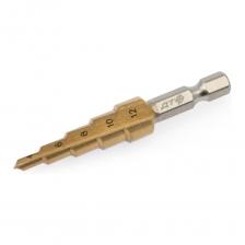 Количество ступеней: 5 ? сверления: 4, 6, 8, 10, 12 мм Длина: 65 мм Шестигранный хвостовик 1/4" обеспечивает возможность быстрой смены оснастки, повышая производительность. При работе с быстрозажимным патроном обеспечивается надёжная фиксация сверла. Многоступенчатое сверло применяется при обработке металлов средней и малой толщины, пластика и других полимерных материалов. Использование в работе ступенчатых свёрл позволяет получать точные круглые отверстия в тонколистовых материалах избегая деформацию края и дефекта "треугольного отверстия". Ступенчатые свёрла удобны в использовании, т.к. объединяют в себе сверла нескольких диаметров, благодаря этому одно сверло может заменить вам целый набор свёрл. Сталь: Р6М5 Твёрдость: 64-67 HRC Гальваническое покрытие