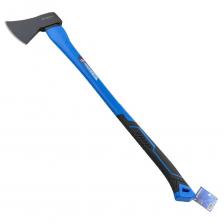 Топор YATAFORCE 1250гр представляет собой надежный инструмент для хозяйственных нужд.Рукоять выполнена из фибергласса и резины, что обеспечивает прочность и комфортный захват, снижая вероятность скольжения. Лезвие из стали гарантирует долговечность и стойкость к износу, что особенно важно при интенсивной эксплуатации. Общий вес инструмента в 2.250 кг обеспечивает оптимальный баланс между мощностью и управляемостью, что делает его идеальным выбором для бытового использования.Преимущества:Прочная конструкция – классический дизайн обеспечивает удобство и стабильность при работе.Надежная рукоять – выполнена из фибергласса и резины, что гарантирует прочный хват и снижает риск скольжения.Долговечное лезвие – изготовлено из качественной стали, устойчиво к износу, что важно при интенсивном использовании.Оптимальная длина – 800 мм обеспечивают удобство маневрирования и универсальность применения.Эффективность рубки – ширина лезвия 185 мм позволяет легко раскалывать древесину и выполнять точные удары.Баланс веса – общий вес 2.250 кг делает топор мощным и одновременно управляемым, обеспечивая удобство в работе.