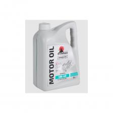 Универсальное всесезонное моторное масло 5W-40 для бензиновых и дизельных двигателей автомобилей HYUNDAI и KIA, а также других азиатских и европейских автопроизводителей, требующих уровень по API SN/CF и ниже. Синтетическое моторное масло 5W-40 разработано специально для двигателей легковых автомобилей, легких внедорожников, микроавтобусов Hyundai и Kia. Оно также может применяться в моторах других европейских и азиатских производителей, требующих уровень эксплуатационных свойств API - SN/CF и ниже, по ACEA - A3/B4. Устойчивость к окислению и износу. Высокая термостойкость. Мгновенный старт при низких температурах. Внимание! Изображение носит иллюстративный характер. Реальный товар может отличаться от представленного на фото.