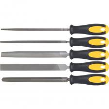 Набор напильников 250мм, 5 штук подойдет для выполнения черновых работ с металлом. Благодаря различной форме лезвия допускается работа с плоскостью, углами, округлыми выпуклыми и вогнутыми поверхностями. Характеристики: изготовлены из высококачественной стали. Применение: для обработки практически всех материалов. Конструкция: мелкое зерно. Комплект поставки: по 1 шт. напильника плоского, трехгранного, квадратного, полукруглого, круглого, с двухкомпонентной рукояткой, в пластиковом пакете.