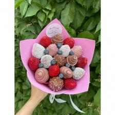 Лучше чем букет с цветами - небольшой букет "Вдохновение" от Sweet Berry