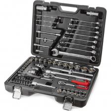 Набор профессионального ручного инструмента из 82 предметов с присоединительным квадратом 1/2" и 1/4" предназначен для выполнения широкого спектра монтажных работ, технического обслуживания и ремонта автотранспорта, техники и оборудования. В комплект входят 2 свечные головки: 16 и 21 мм. Торцевые головки и аксессуары, комбинированные гаечные ключи изготовлены из износостойкой закаленной хромованадиевой стали CrV. Биты и вставки — из стали S2 с повышенной устойчивостью к истиранию. Трещотки оснащены надежным 45-зубцовым механизмом с храповым колесом из хромомолибденовой стали CrMo и двухкомпонентной маслобензостойкой ручкой. Поставляется в удобном кейсе из ударопрочного пластика с металлическими замками. Размеры кейса — 415x105x340 мм.