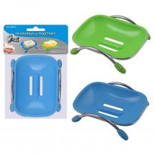 Необходимый аксессуар для хранения мыла в ванной или на кухне — специальная мыльница. Приспособление состоит из двух частей — мыльницы и металлической подставки. Отверстия на дне позволяют стекать лишней влаге, чтобы мыло не размокало. Изделие выполнено в оригинальной форме, подходит к большинству интерьеров. Изготовлено из пластмассы (полипропилен), основание из металла. Внимание! Товар поставляется без право выбора цвета.