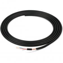 Симметричный микрофонный кабель для передачи аналоговых и цифровых аудиосигналов. Идеально подходит для внутрирэковой коммутации. Обладают высоким уровнем устойчивости к электромагнитным помехам. Кабель приятен и удобен при пайке и инсталляции. Микрофонный шнур состоит из двух проводников состоящих из тонких нитей диаметром 0.1 мм из чистой меди OFС (2х28*0.10 мм), изоляции из PVC в белом и синем цвете, общий диаметр проводника с изоляцией 1.3 мм. Для обеспечения защиты от помех кабель защищен витым экраном из чистой меди, покрывающим 80% всего кабеля. Внешняя оболочка микрофонного кабеля выполнена из материала FRNC-C/LSZH черного цвета RAL9005. Может быть использован при групповой прокладки кабеля. Оболочка не поддерживает горение, не выделяет токсичные вещества в случае пожара, поскольку состав оболочки не содержит никаких галогенов. Стандарт IEC 60332-3-24, разработан в Германии.