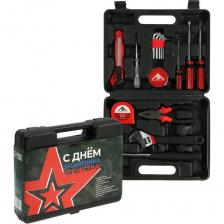 Подарочный набор – это отличный выбор для мужчины, который ценит качество и функциональность. В набор входит 15 самых востребованных инструментов, которые могут понадобиться при ремонте автомобиля, бытовой техники, мебели и других предметов. Все инструменты выполнены из высокопрочной стали, а кейс для хранения имеет металлические застежки, что обеспечивает надежное хранение и защиту от повреждений. В набор входят плоскогубцы, отвертки, разводной ключ, молоток, изолента, рулетка, канцелярский нож, маркер и клейкая лента. Такой набор станет отличным подарком для любого мужчины на 23 Февраля или день рождения.