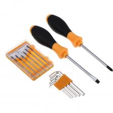 РОКОТ предлагает вам набор из 13 предметов, который включает шлицевые отвёртки SL5,5х95 мм и PH5,5х95 мм, а также пять шестигранников и шесть отвёрток для точных работ. Эти инструменты изготовлены из высококачественных материалов и обеспечивают надёжность и долговечность. В набор также входят 6 отвёрток для точных работ, которые позволяют работать с мелкими деталями и компонентами. Они имеют удобные ручки и магнитный наконечник, что облегчает работу с мелкими винтами и другими предметами. Пять шестигранников помогут вам при работе с различными видами крепежа, обеспечивая надёжное соединение и предотвращая повреждение винтов.