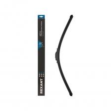 Бескаркасные щетки стеклоочистителей Multi Clamp предназначены для очистки автомобильного стекла от воды, снега, грязи и т.д. В комплекте прилагаются адаптеры, которые необходимы для установки на автомобили различных марок (подходят для 95 % марок и моделей автомобилей). Каучуковое полотно высокого качества с графитовым напылением делает работу щетки практически бесшумной, а также увеличивает срок службы. Благодаря упругой стальной пластине щетки наиболее плотно прилегают к лобовому стеклу и позволяют качественно удалять загрязнения. Аэродинамический дизайн корпуса позволяет щеткам эффективно очищать лобовое стекло даже при движении на высоких скоростях, создавая хорошую видимость дороги. Уникальная конструкция бескаркасного профиля защищает щетки от обмерзания и обеспечивает удаление влаги при низких температурах.