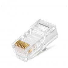 Коннектор Ripo RJ45/8P8C под витую пару, Cat.6A (Класс EA), 500МГц, покрытие 3мкд, универсальные ножи 3P, для проводников 0,5-0,59мм, неэкранированный. Коннектор RJ-45 (8P8C) используется для соединения кабелей. Устройство оснащено контактами с золотым напылением, которые обеспечивают качественную передачу сигнала. Пластиковый корпус защищает узел от повреждений и разъединения. Внутри него есть фольгированный экран, который предотвращает влияние на сигнал посторонних электромагнитных помех. Использование коннекторов позволяет наладить бесперебойную работу компьютерных, охранных, телекоммуникационных и других систем, а также облегчить их монтаж. Подключение выполняется за считанные секунды с помощью кримпера.