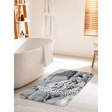 Коврик для ванной противоскользящий на пол 60х100 см станет ярким акцентом для создания домашнего уюта в интерьере вашей ванной комнаты. Большой половик для ванной, душевой и туалета выполнен из мягкого и приятного материала велсофт (100% полиэстер) с тонкой прослойкой из поролона. Велсофт- мягкий ворс, который обеспечивает комфортное прикосновение при хождении босиком. Основание изделия изготовлено из нетканого материала с антискользящим покрытием, что предотвращает его скольжение по плитке и кафелю. Края прямоугольного коврика надежно обработаны, не распушатся (не деформируются) во время эксплуатации. Быстро высыхает и не теряет своих свойств при длительном контакте с влагой. Универсальное изделие подходит для использования в бассейне, сауне, спальне в качестве прикроватного коврика и как коврик для детей. Аксессуар для ванной мгновенно впитывает влагу, быстро сохнет и не линяет. Уход: стирать при температуре 30-40 градусов, выбирая деликатный режим стирки и отжим не более 800 оборотов. НЕ ОТБЕЛИВАТЬ! Декоративная защитная подстилка с фотопринтом подходит для дома и дачи, хороший подарок маме, бабушке, папе, дедушке на День рождения, юбилей и новоселье. В комплект к коврику вы можете подобрать шторку для ванной и корзинку для белья под брендом JoyArty. Яркость рисунка может отличаться от изображения на сайте. Допустимо отклонение в размерах +- 2 см.