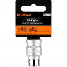 Переходник адаптер для бит, вставок 1/2"х5/16" 39232 Автоdело 15621 изготовлен методом холодной штамповки из хромованадиевой инструментальной стали 50BV30. Имеет внутренний шестигранник 5/16 для установки вставок и внутренний квадрат 1/2 под вороток. Защищен от коррозии хромированием с эффектом матовой поверхности.