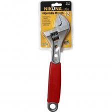 Разводной ключ подходит для профессионального использования в слесарных мастерских при ремонте гаечных соединений разного размера, а также в области сантехнических работ. Ключ изготовлен из высокопрочной инструментальной стали и защищен хромированным покрытием, которое исключает образование коррозии на поверхности инструмента. Метрическая и дюймовая шкала нанесены лазерной гравировкой для удобства регулировки раскрытия губок. Рельефная двухкомпонентная эргономическая конструкция рукоятки исключает скольжение инструмента в руках.