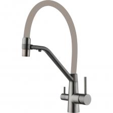 Смеситель для кухни Fmark представляет собой современное решение для кухонного пространства. Он выполнен в стильном цвете и изготовлен из нержавеющей стали, что обеспечивает долговечность и устойчивость к коррозии. Однорычажный механизм управления с боковым расположением рычага делает использование смесителя удобным и интуитивно понятным. Особенностью данной модели является наличие переключателя на фильтр, что позволяет легко переключаться между обычной и фильтрованной водой. Поворотный излив обеспечивает комфортное использование, а встроенный аэратор способствует экономии воды.