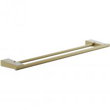 Подвесной полотенцедержатель изготовлен из качественной нержавеющей стали. Элегантное влагостойкое покрытие высокого качества защищает изделие от коррозии и продлевает эксплуатационный срок. Набор для крепления к стене или двери в комплекте, тип монтажа: скрытый. Крепится к любой поверхности при помощи саморезов. Приспособление представляет собой маленькое квадратное основание с замкнутым прямоугольным держателем. Такая конструкция навесной вешалки прочно удерживает кухонные или банные полотенца, тряпки и другие предметы. Полотенцедержатель изготовлен из прочного металлического сплава, покрытого инновационным напылением, которое защищает металл от внешнего воздействия. Поэтому он долговечен, устойчив к влажности, плесени и механическим повреждениям. Компактный минималистичный держатель для полотенец - идеальный вариант для небольшой ванной комнаты, бани или просторных помещений, где нужны аксессуары для банных принадлежностей, полотенец или халатов. Универсальная вешалка подойдет в любой интерьер кухни, прихожей или санузла. Металлическая вешалка – это очень удобный и полезный товар для ванной комнаты. А еще красивый и эстетичный декор для дома, который обеспечит удобство повседневного использования и поможет в организации порядка.