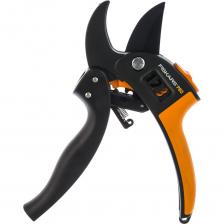 Контактный секатор с храповым механизмом Fiskars 111670/ 1000575
