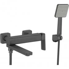 Смеситель для ванны с душем Fmark FS8724-22Q — премиальный акцент в вашей ванной комнате. Современная ванная комната — это не только про гигиену, но и про комфорт, эстетику и удобство в каждой детали. Смеситель Fmark FS8724-22Q — это идеальное решение для тех, кто ценит технологичность, долговечность и стильный внешний вид. Выполненный из нержавеющей стали марки 304, он гарантирует устойчивость к коррозии и безупречную работу в условиях высокой влажности. Графитовое покрытие (вороненая сталь), нанесённое методом гальваники, придаёт изделию элегантный матовый оттенок и защищает поверхность от появления царапин. Управление водой осуществляется 35-мм картриджем с керамическими пластинами, обеспечивающим точную и мягкую настройку температуры и напора воды. Переключение режимов излив/лейка — максимально интуитивное: Выдвинут излив — вода идёт из него Задвинут (плотно к корпусу) — автоматически переключается на душевую лейку. Лейка однорежимная, без кнопок — подача воды начинается сразу после открытия ручки смесителя, без лишних движений.