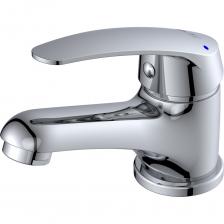 Смеситель для умывальника AV Engineering представляет собой современное решение для ванной комнаты, сочетающее в себе функциональность и стиль. Изготовленный из латуни с хромированным покрытием, он обеспечивает долговечность и устойчивость к коррозии. Однорычажный механизм управления позволяет легко регулировать поток и температуру воды, а керамический картридж гарантирует надежность и плавность работы. Аэратор способствует экономии воды, сохраняя при этом комфортный поток. Компактные размеры и современный дизайн делают этот смеситель идеальным выбором для любых интерьеров.