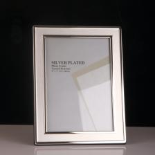 Металлическая фоторамка Flavinmci прямоугольная серебристого цвета