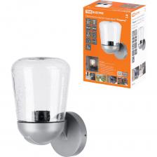 Светильник садово-парковый "Мадрид" от TDM Electric - это современное и стильное решение для уличного освещения. Он предназначен для декоративной подсветки фасадов зданий, загородных домовладений и беседок.Светильник выполнен из устойчивого к коррозии алюминиевого сплава и покрыт термостойкой краской, что обеспечивает его эстетичный внешний вид и долговечность. Материал плафона - прозрачное стекло, которое пропускает свет и создает приятную атмосферу.Светильник оснащен керамическим патроном Е27 и имеет мощность 60 Вт. Он работает от сети напряжением 220 В и имеет класс электробезопасности I. Степень пылевлагозащиты IP44 обеспечивает защиту от брызг воды.Светильник "Мадрид" имеет современный стиль модерн и размеры: высота - 26 см, ширина - 18,5 см. В комплект поставки входят светильник, руководство по эксплуатации, паспорт и индивидуальная упаковка.Выбирая светильник садово-парковый "Мадрид" от TDM Electric, вы получаете стильное и надежное решение для уличного освещения, которое прослужит вам долгие годы.