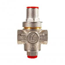 Регулятор давления поршневой серии R153C выполнен из латуни и имеет никелированную поверхность для защиты от коррозии и известковых отложений. Уплотнительные кольца, выполненные из этилен-пропиленового эластомера (EPDM) с низким коэффициентом трения, отличаются износоустойчивостью и сокращают потребность в техническом обслуживании. Поршневой узел обеспечивает точность регулировки и бесшумность работы. Высокая пропускная способность регулятора давления позволяет устанавливать его непосредственно в магистральном трубопроводе, где давление воды может достигать 16 бар.